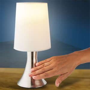 la lampe tactile, très design et facile à manipuler !