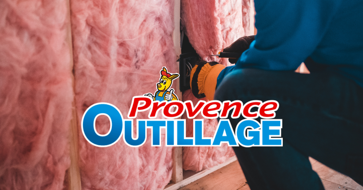 Isolation maison Provence Outillage : pose laine isolante murs pour confort thermique et économies énergie.